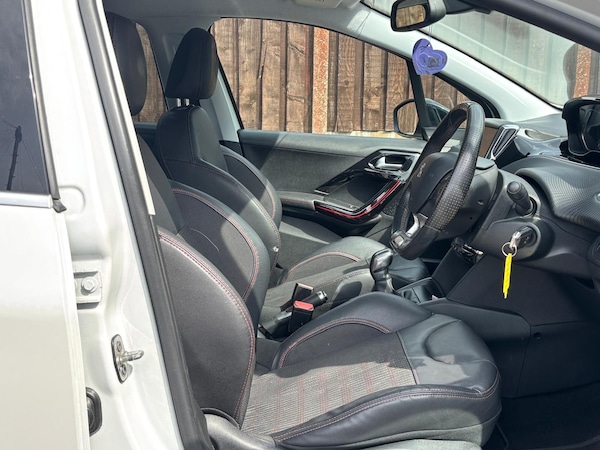 Used Peugeot 208 2015 for sale - 74485599: Photo 25