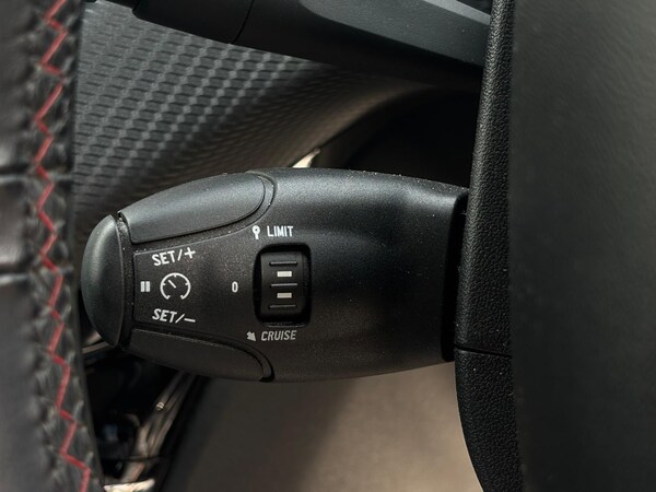 Used Peugeot 208 2015 for sale - 74485599: Photo 35