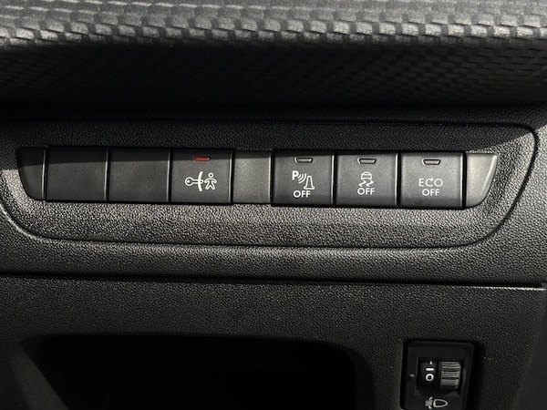 Used Peugeot 208 2015 for sale - 74485599: Photo 46