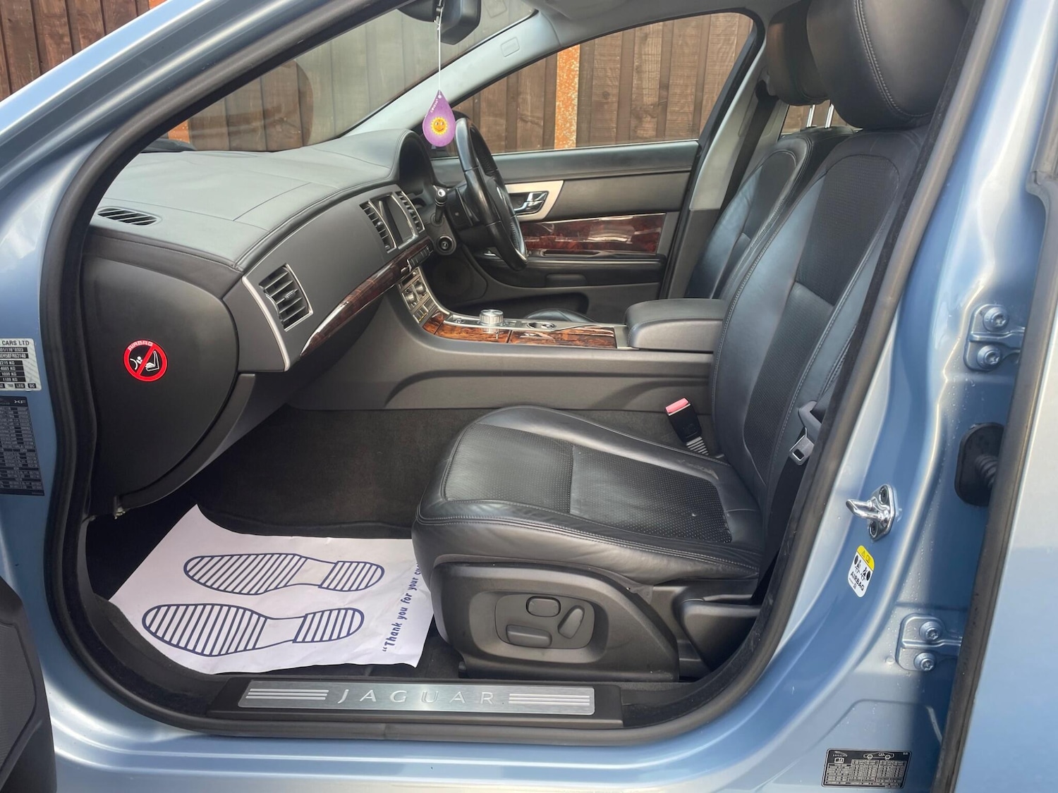 Used Jaguar XF 2010 for sale - 73202669: Photo 22