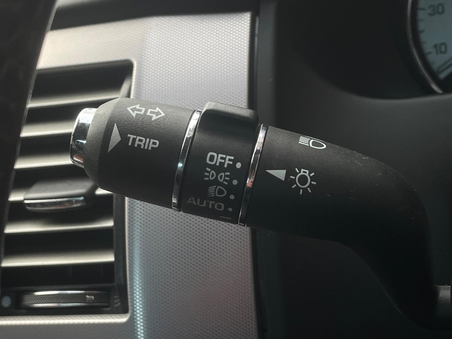 Used Jaguar XF 2010 for sale - 73202669: Photo 35