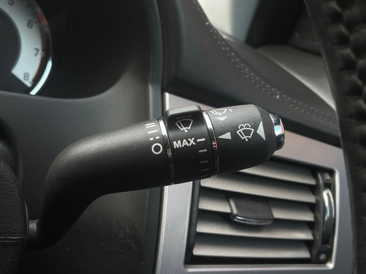 Used Jaguar XF 2010 for sale - 73202669: Photo 37