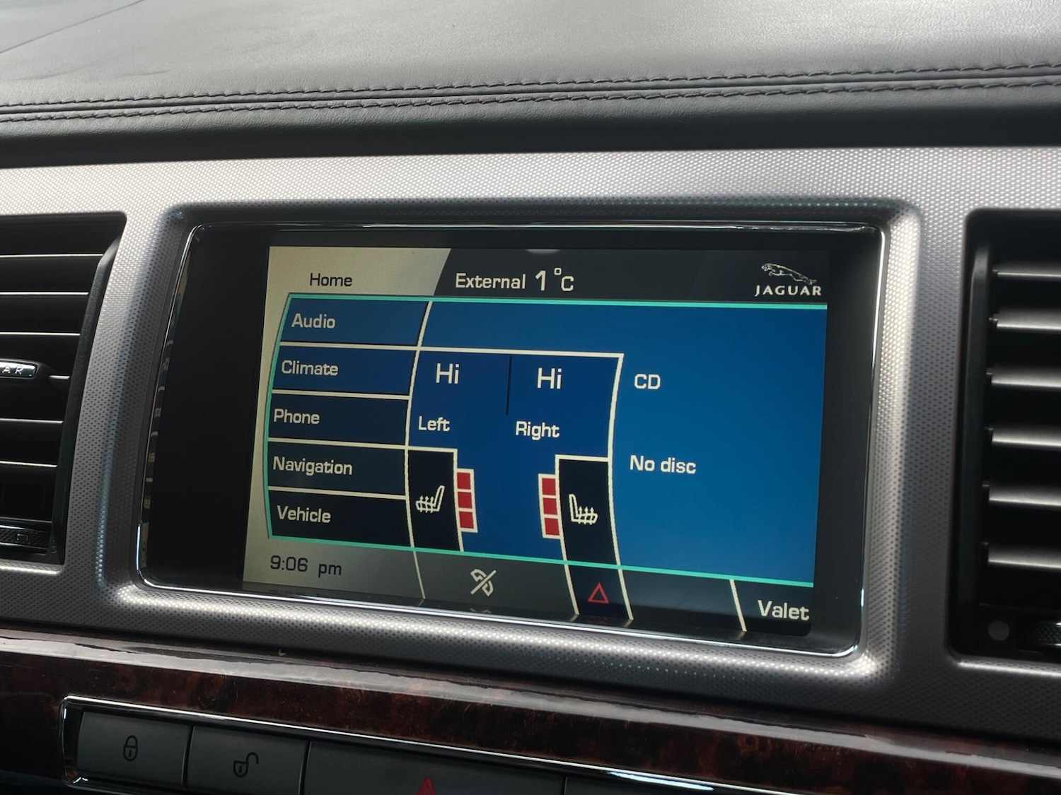 Used Jaguar XF 2010 for sale - 73202669: Photo 39