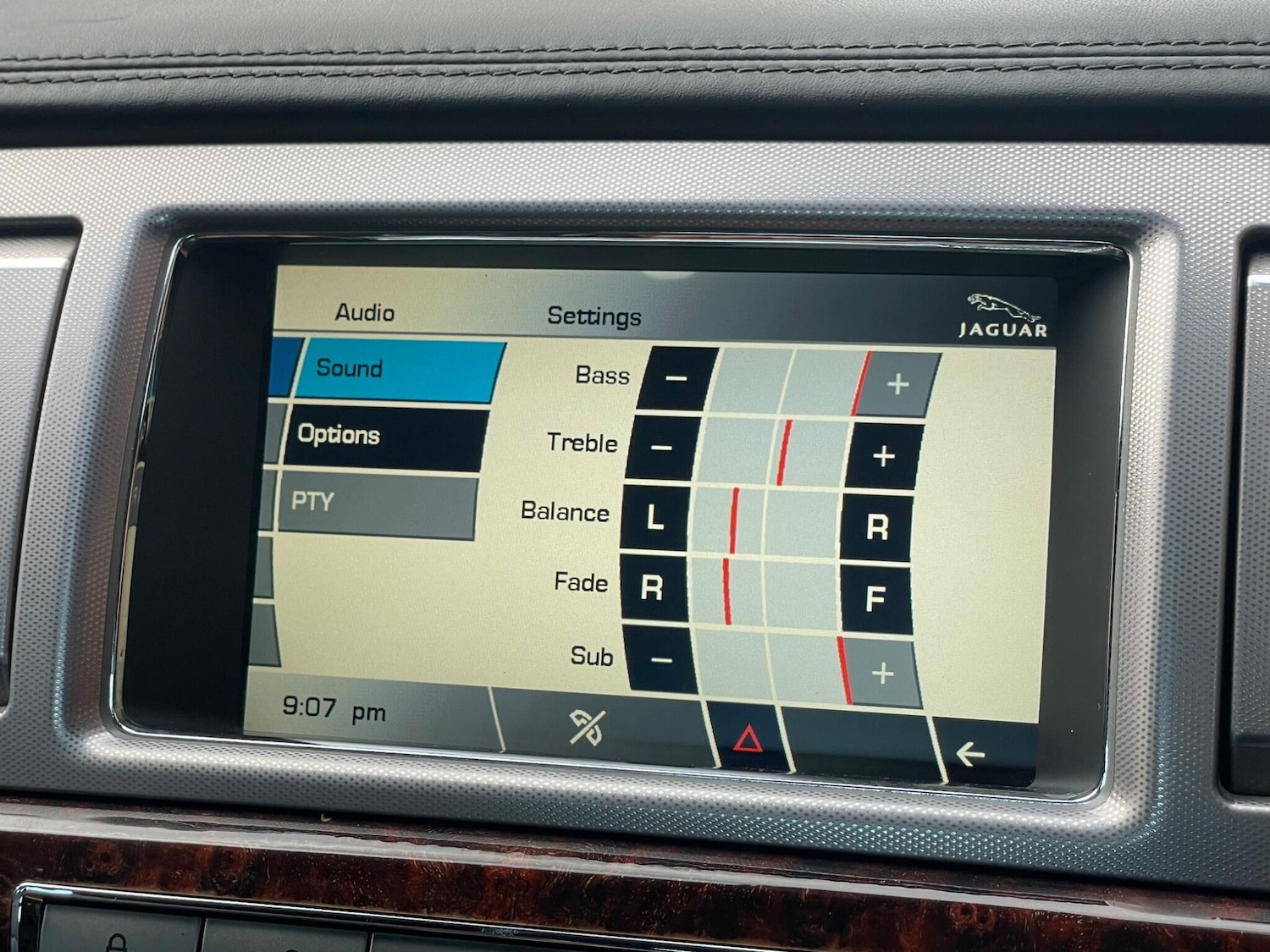 Used Jaguar XF 2010 for sale - 73202669: Photo 42