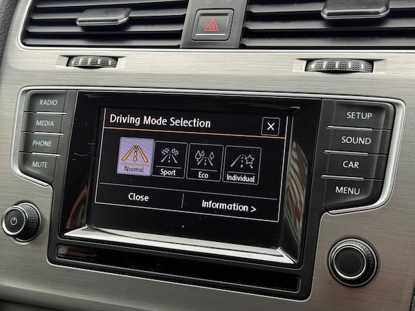 Used Volkswagen Golf 2014 for sale - 75990376: Photo 37