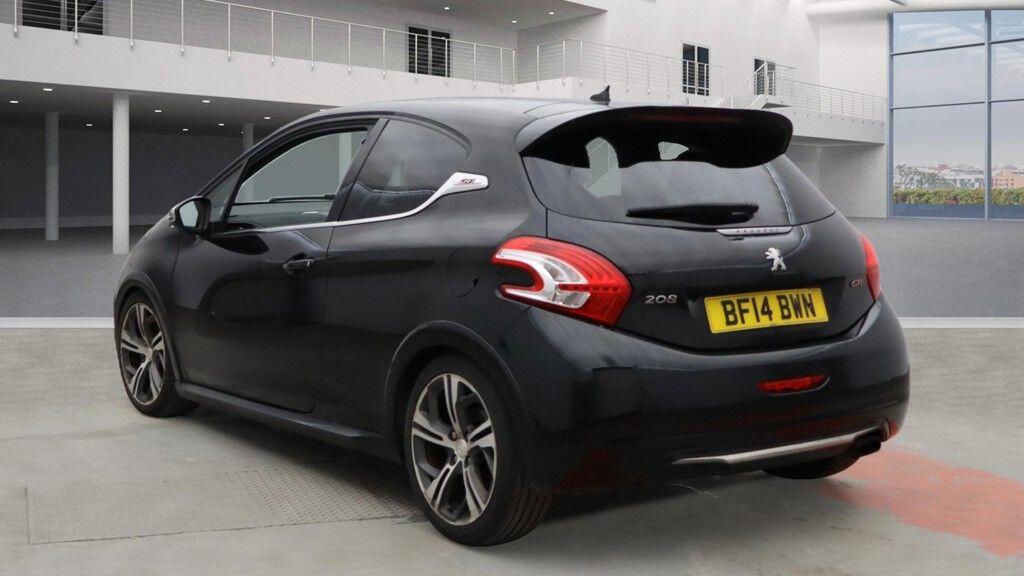 Used Peugeot 208 2014 for sale - 76620018: Photo 2