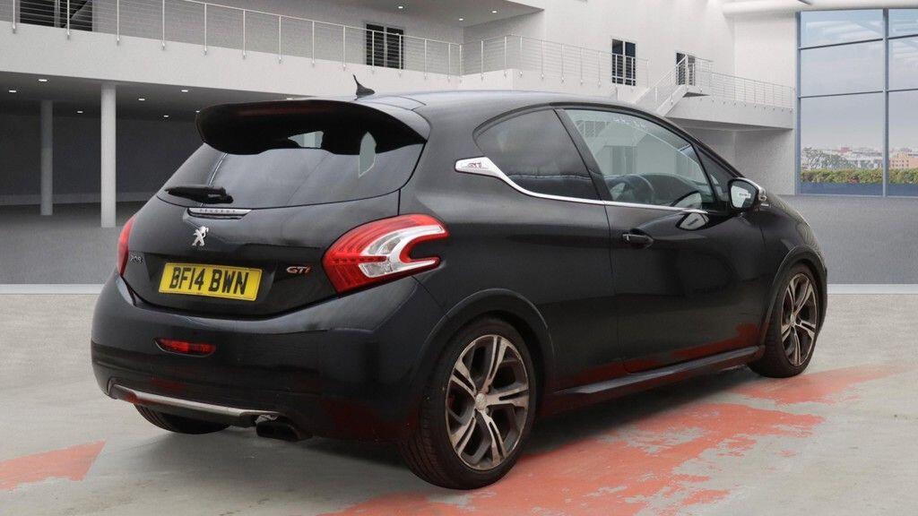 Used Peugeot 208 2014 for sale - 76620018: Photo 4