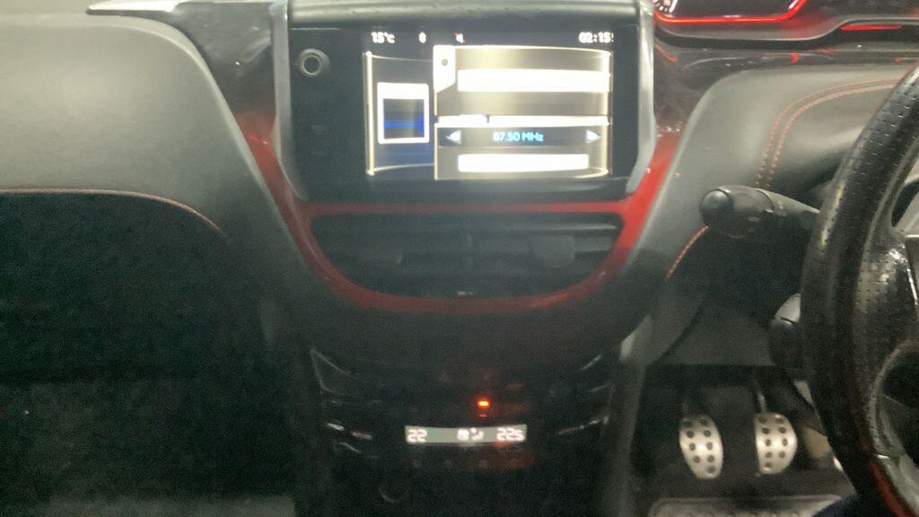 Used Peugeot 208 2014 for sale - 76620018: Photo 7