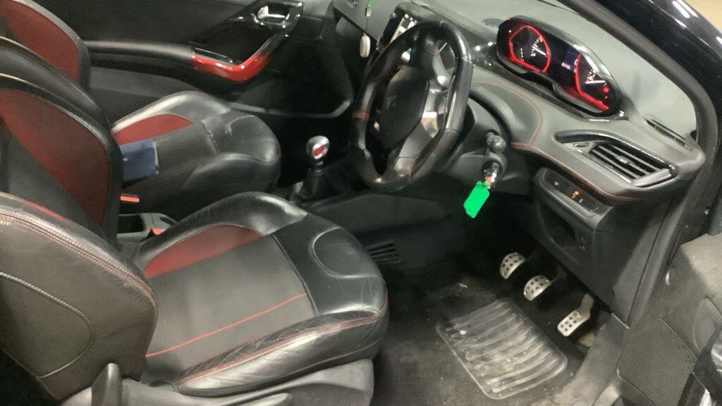 Used Peugeot 208 2014 for sale - 76620018: Photo 8