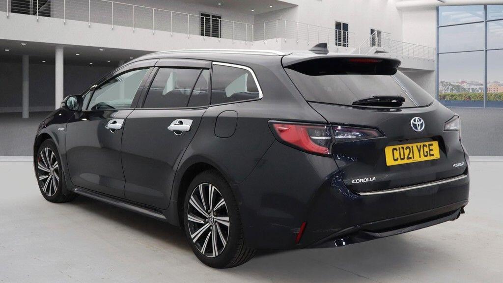 Used Toyota Corolla 2021 for sale - 77625835: Photo 2