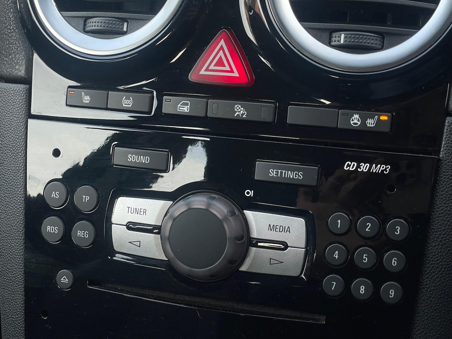 Used Vauxhall Corsa 2014 for sale - 77550235: Photo 43