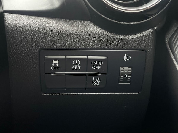 Used Mazda Mazda2 2017 for sale - 76201139: Photo 43