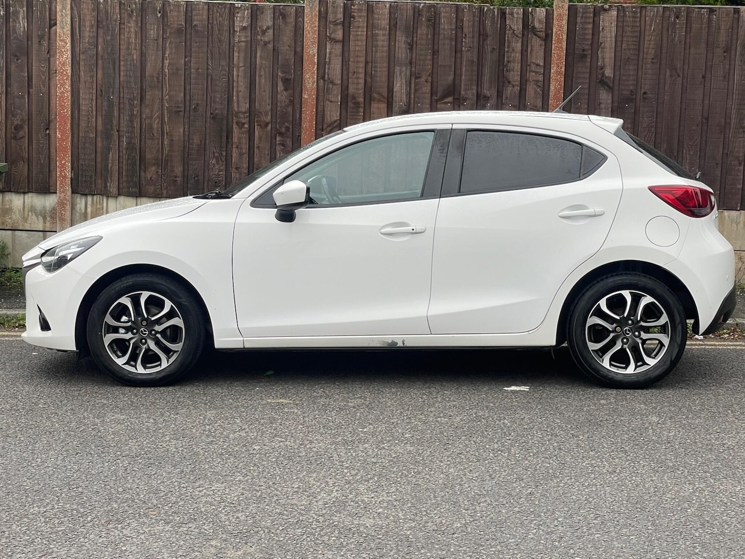 Used Mazda Mazda2 2017 for sale - 76201139: Photo 5