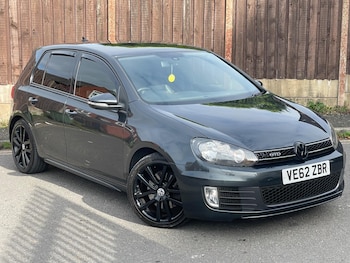 Volkswagen - Golf