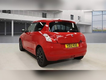 Used Suzuki Swift 2012 for sale - 76073228: Photo 2