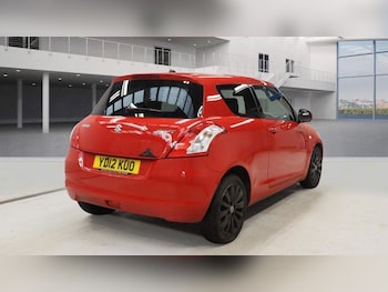 Used Suzuki Swift 2012 for sale - 76073228: Photo 4