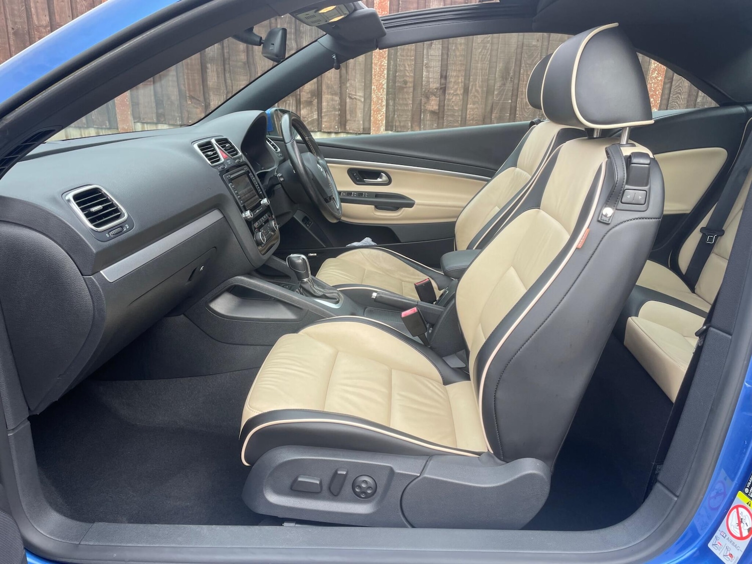 Used Volkswagen EOS 2011 for sale - 76997732: Photo 33