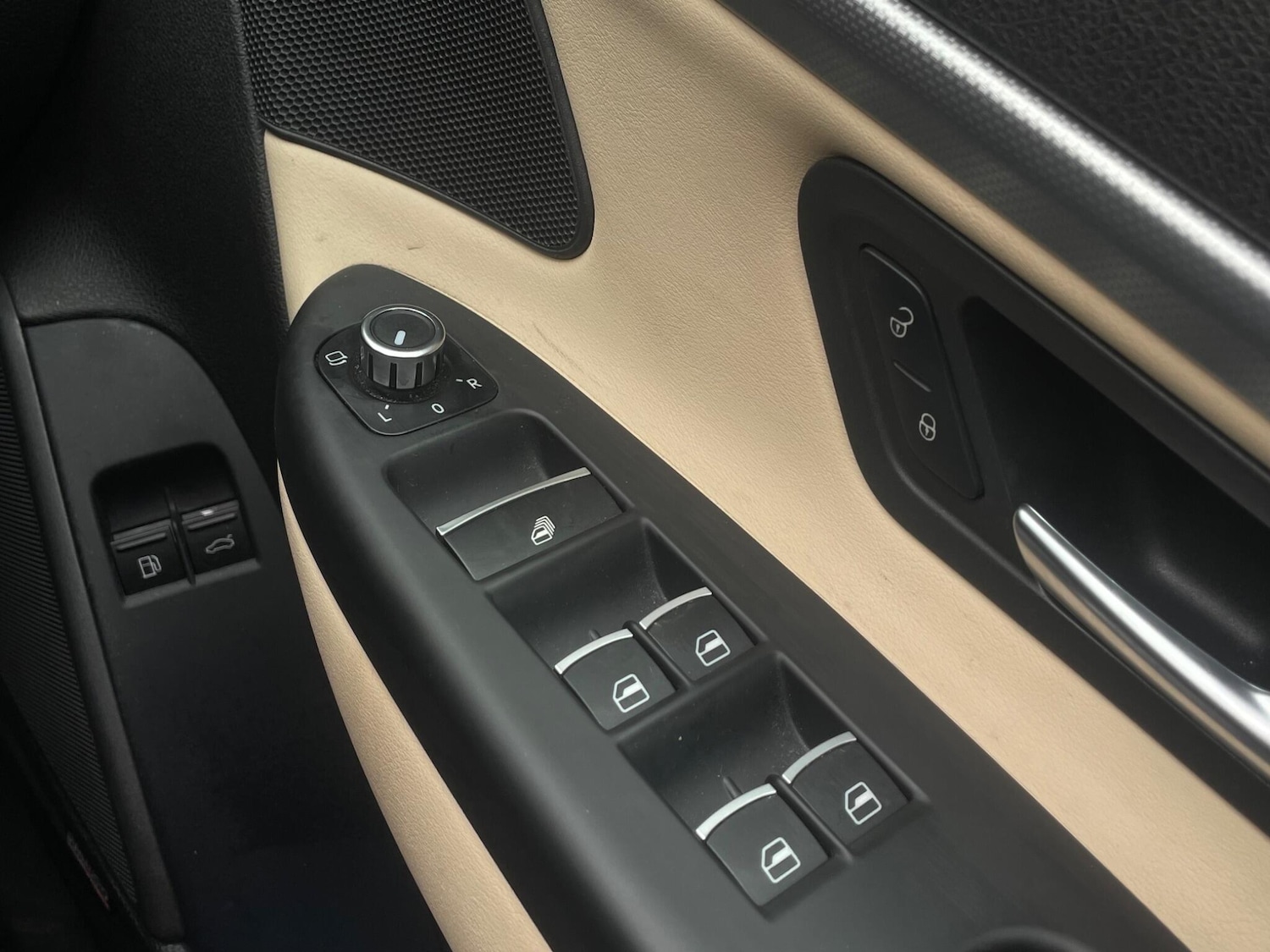 Used Volkswagen EOS 2011 for sale - 76997732: Photo 53