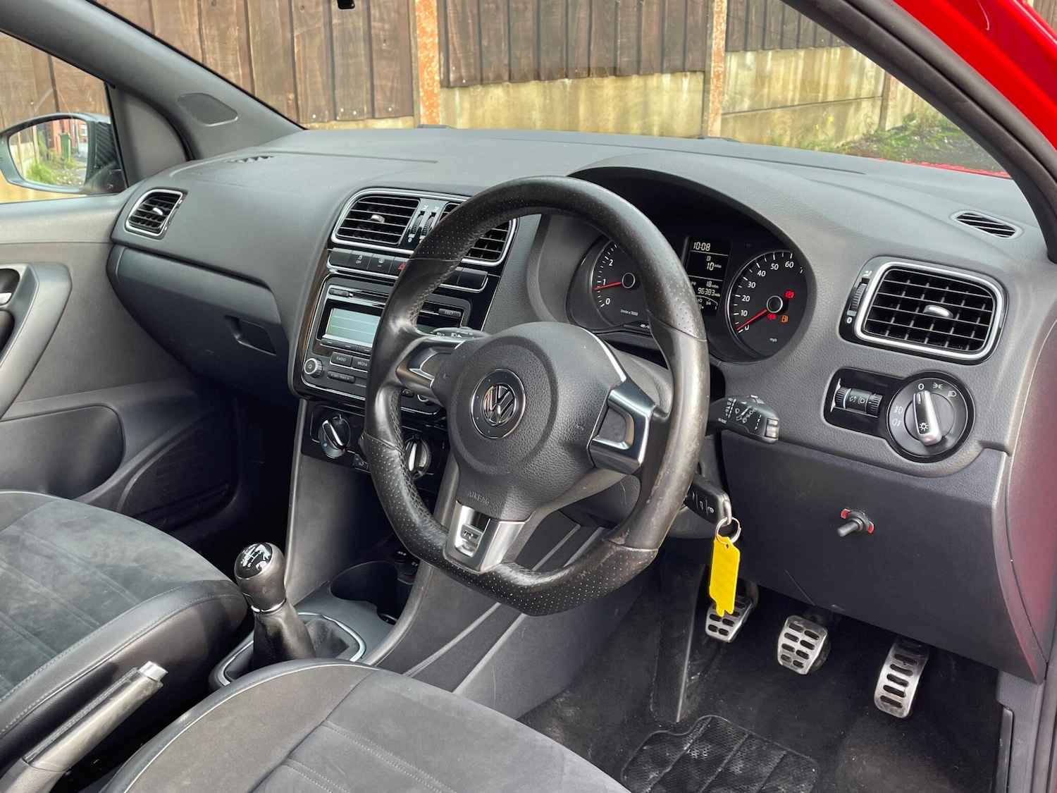 Used Volkswagen Polo 2013 for sale - 76214621: Photo 15