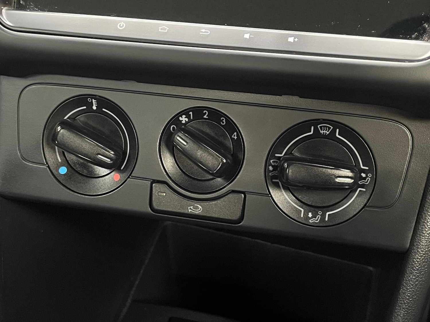 Used Volkswagen Polo 2013 for sale - 76472714: Photo 43