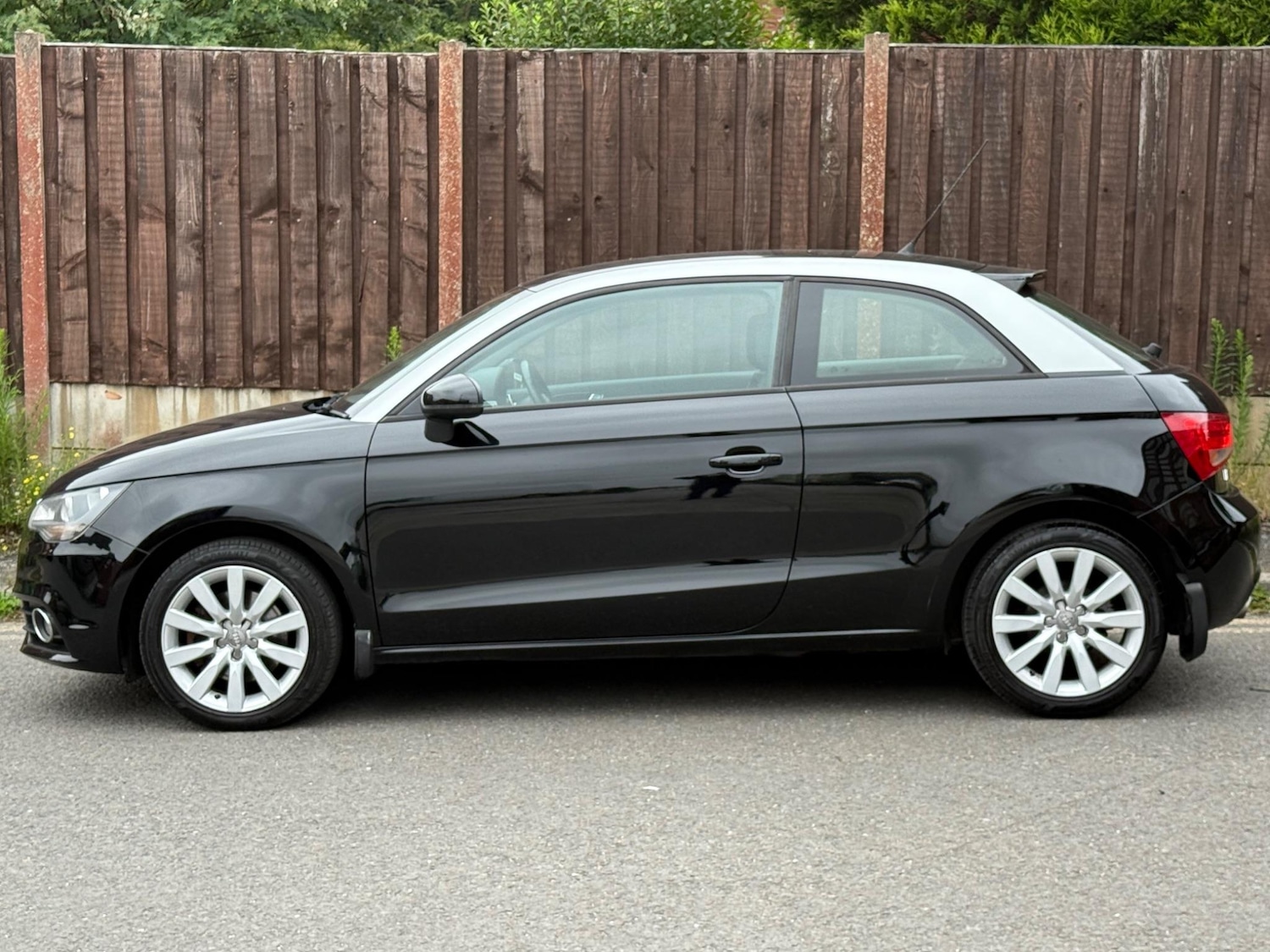 Used Audi A1 2011 for sale - 76987766: Photo 5