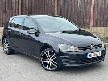 Volkswagen - Golf