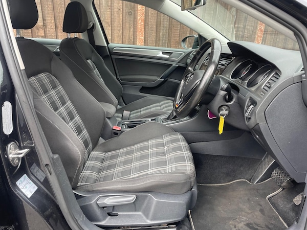 Used Volkswagen Golf 2013 for sale - 76166514: Photo 21
