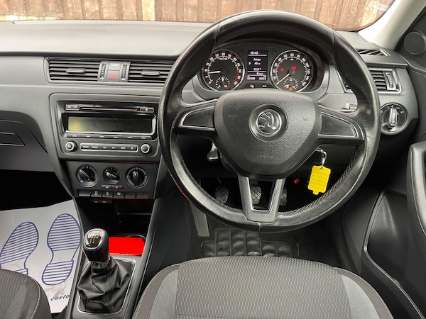 Used Skoda Rapid 2014 for sale - 76085083: Photo 18