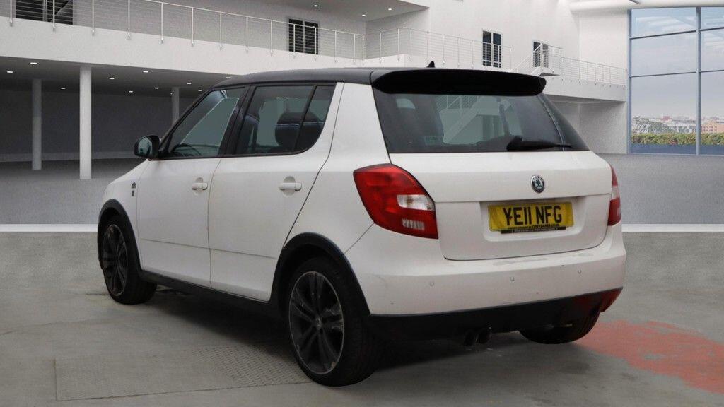 Used Skoda Fabia 2011 for sale - 76388460: Photo 2
