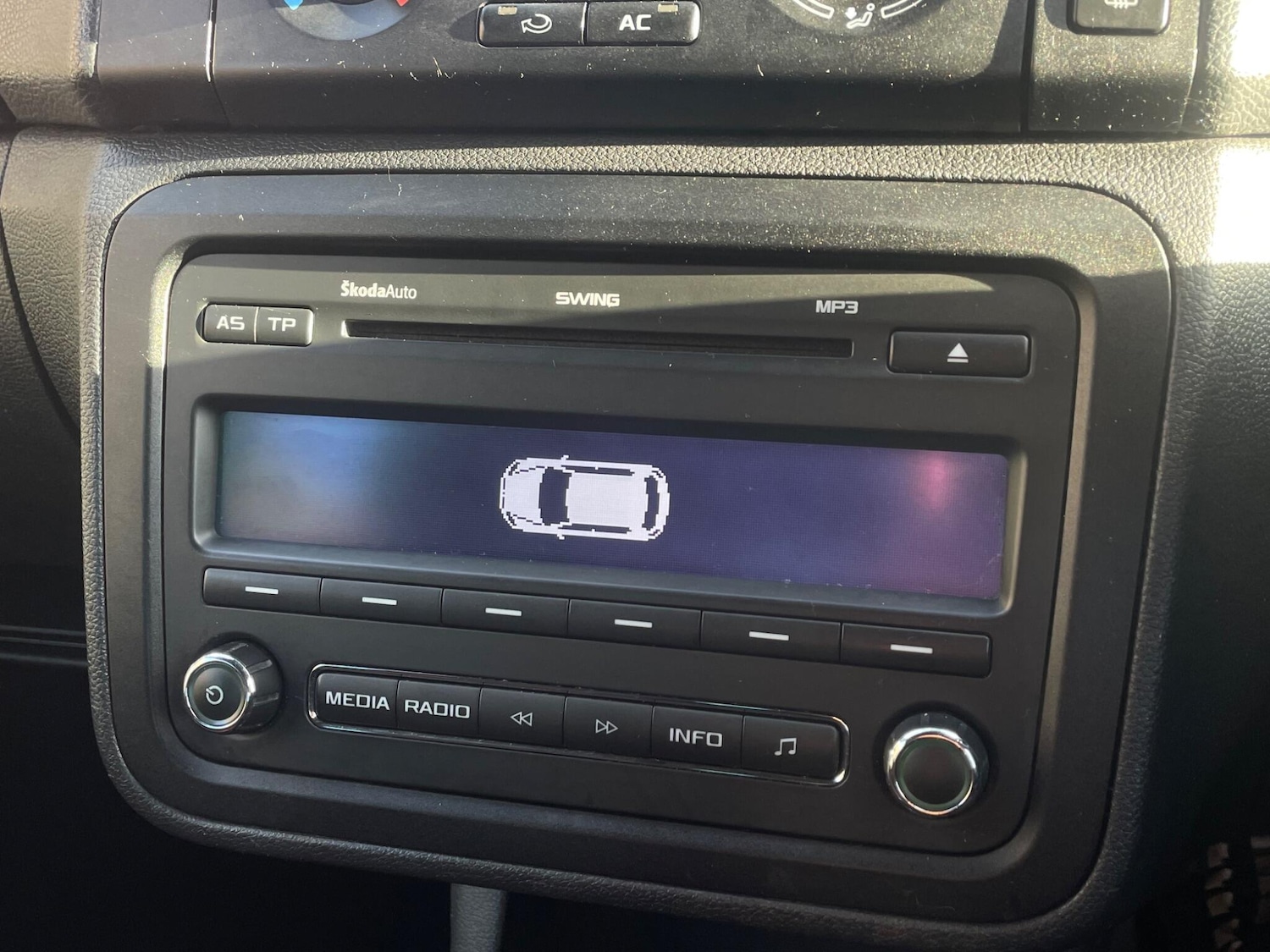 Used Skoda Fabia 2011 for sale - 76388460: Photo 36