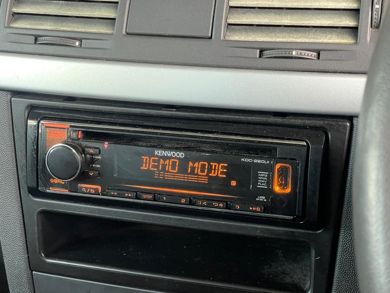 Used Vauxhall Meriva 2003 for sale - 76993368: Photo 34