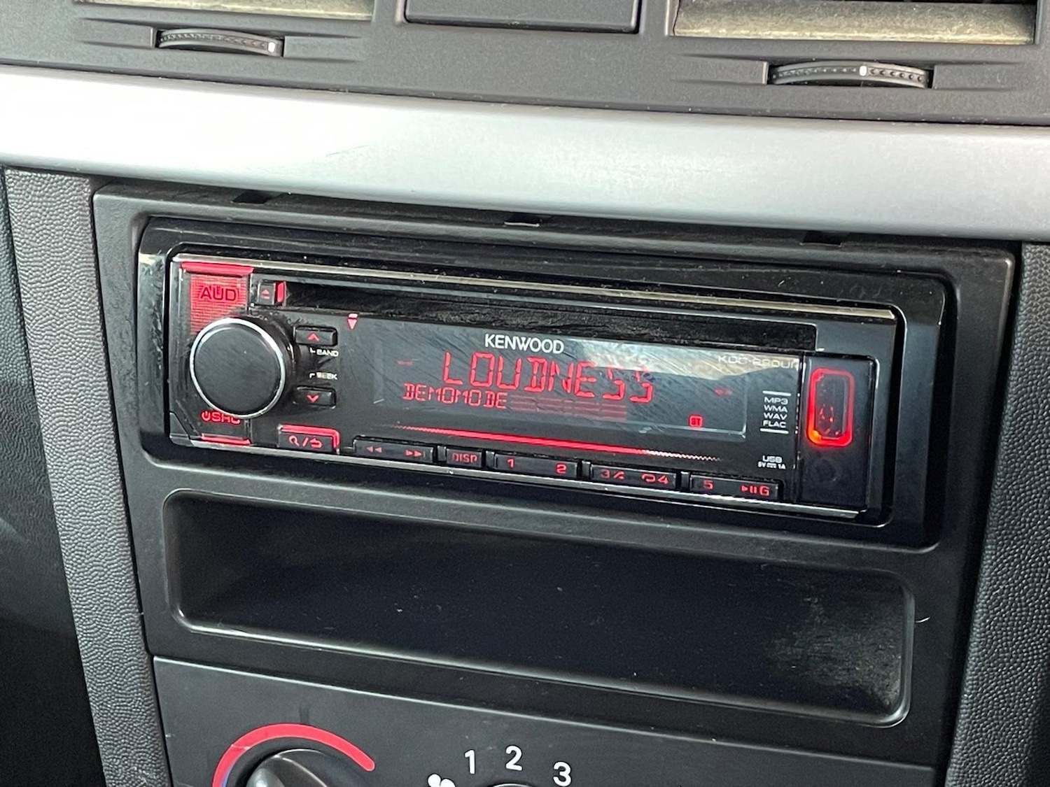 Used Vauxhall Meriva 2003 for sale - 76993368: Photo 35