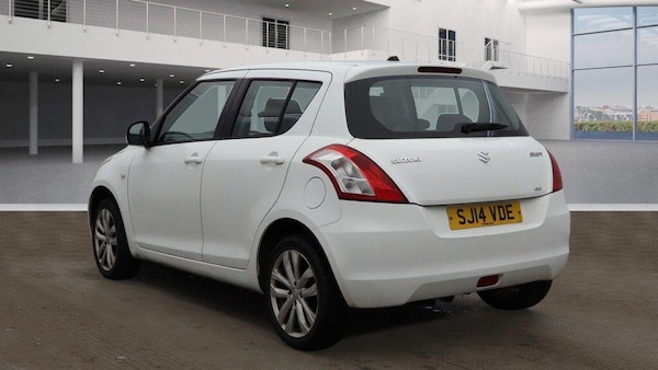Used Suzuki Swift 2014 for sale - 76295502: Photo 3