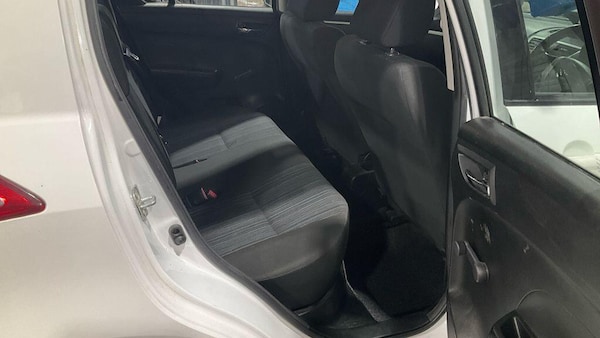 Used Suzuki Swift 2014 for sale - 76295502: Photo 8