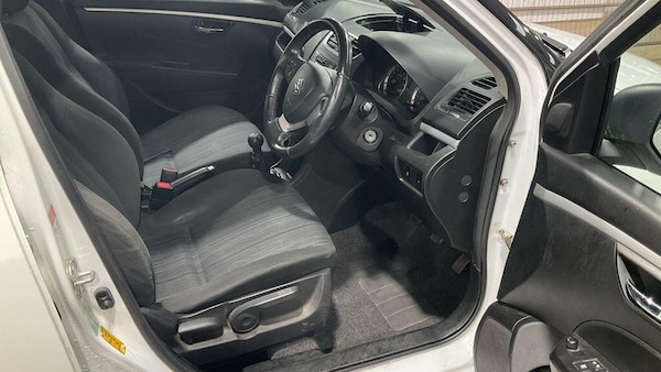 Used Suzuki Swift 2014 for sale - 76295502: Photo 9