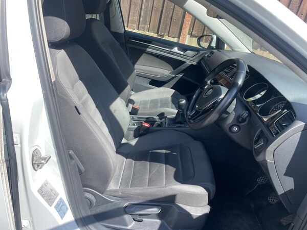 Used Volkswagen Golf 2017 for sale - 74509871: Photo 25