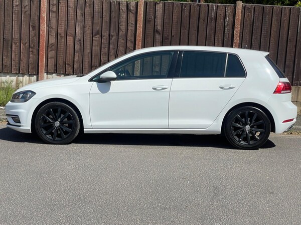 Used Volkswagen Golf 2017 for sale - 74509871: Photo 5