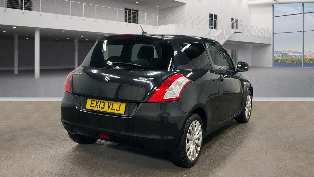 Used Suzuki Swift 2013 for sale - 77559532: Photo 4