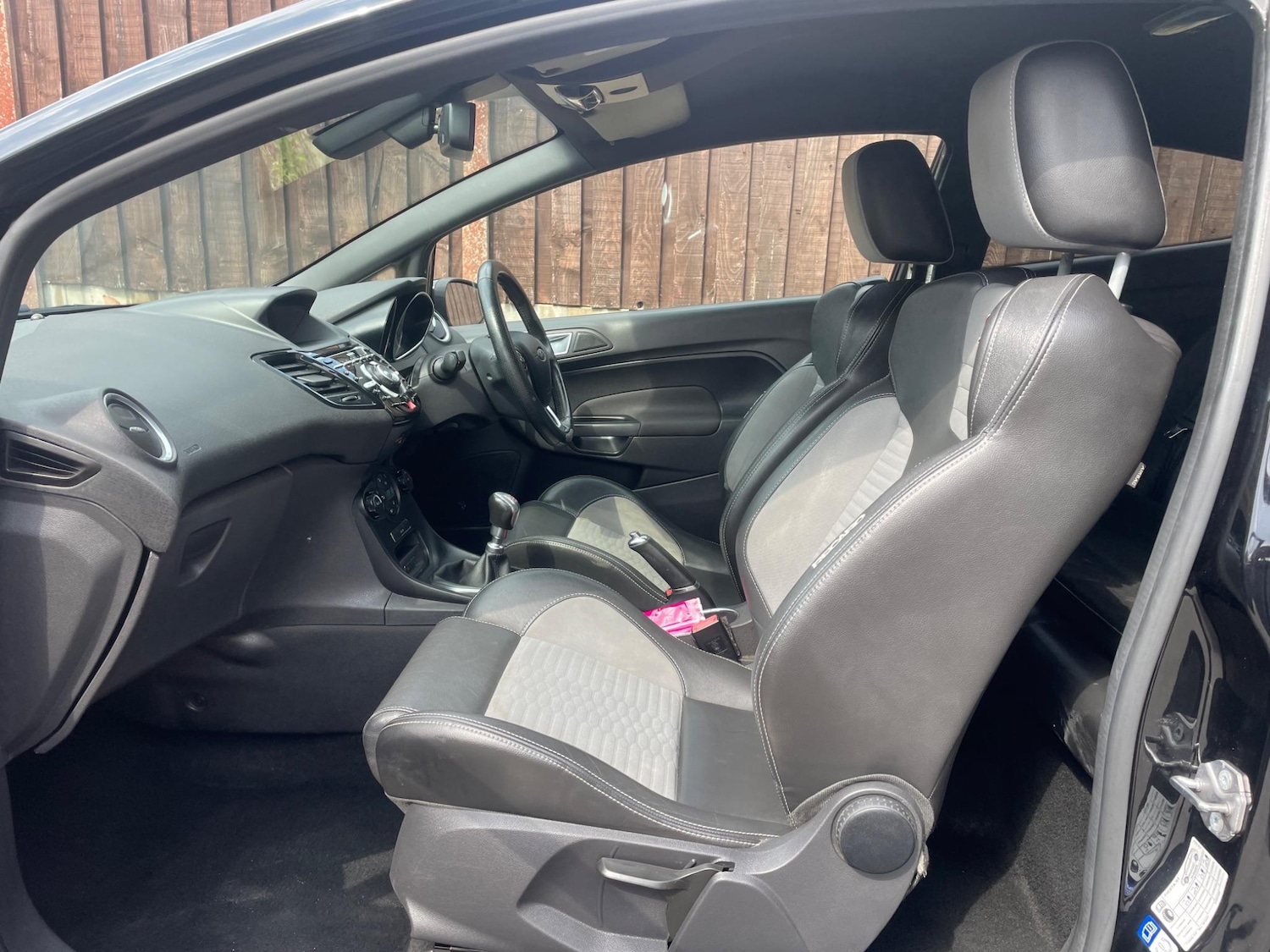 Used Ford Fiesta 2017 for sale - 76991163: Photo 25