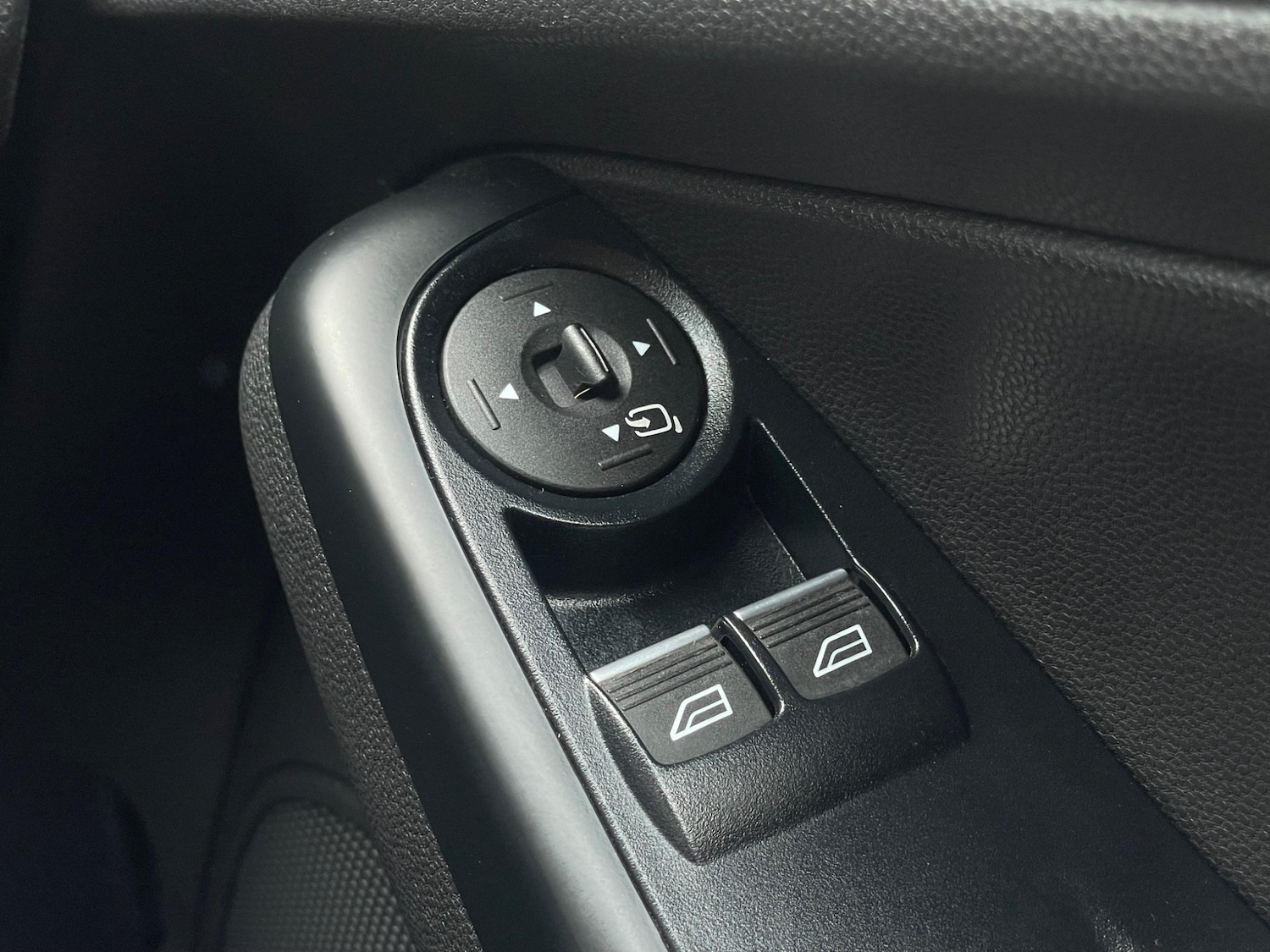 Used Ford Fiesta 2017 for sale - 76991163: Photo 39