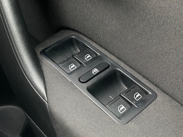 Used Volkswagen Polo 2011 for sale - 75002670: Photo 22