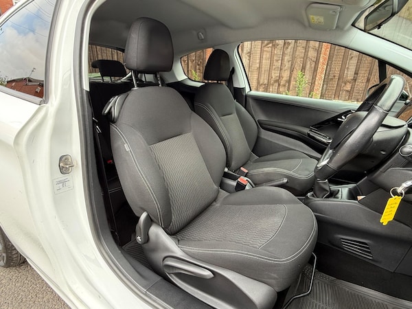 Used Peugeot 208 2017 for sale - 75269146: Photo 15