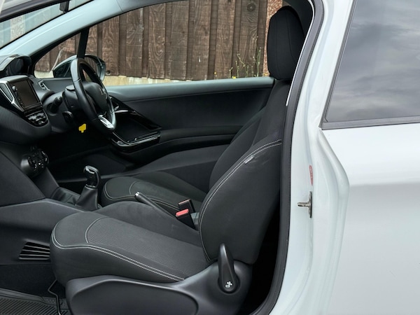 Used Peugeot 208 2017 for sale - 75269146: Photo 30