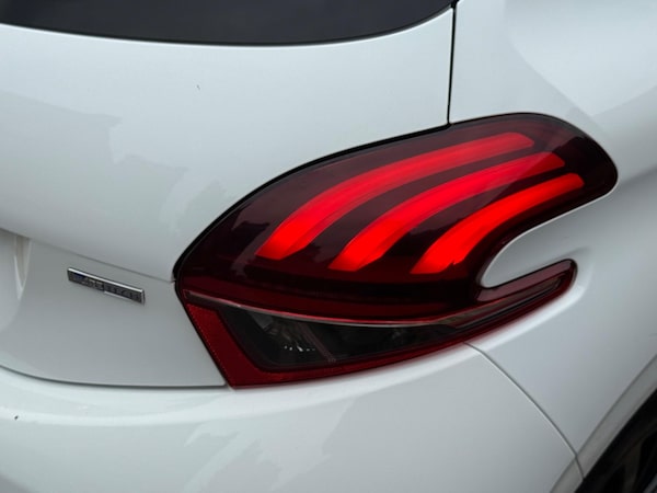 Used Peugeot 208 2017 for sale - 75269146: Photo 32
