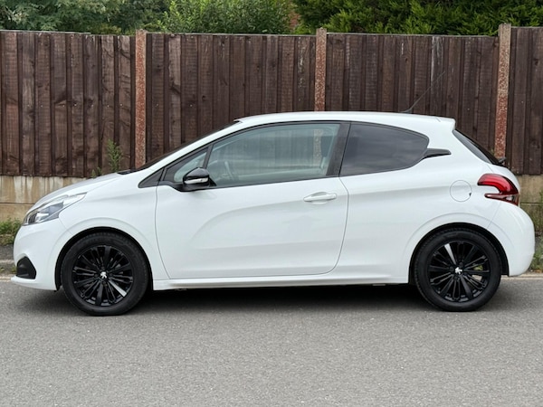 Used Peugeot 208 2017 for sale - 75269146: Photo 8