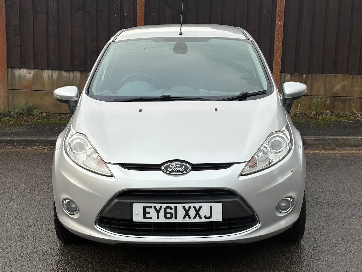 Used Ford Fiesta 2011 for sale - 77175187: Photo 2