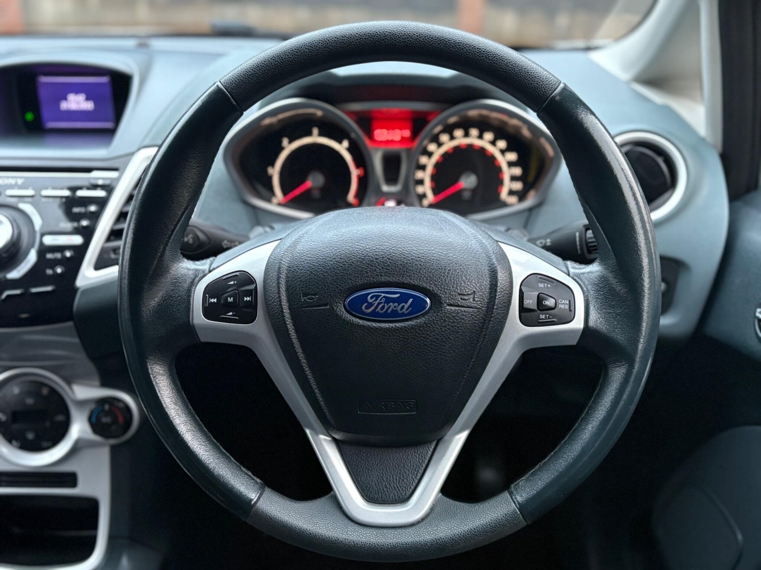 Used Ford Fiesta 2011 for sale - 77175187: Photo 31