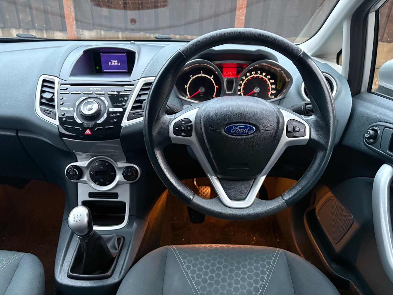 Used Ford Fiesta 2011 for sale - 77175187: Photo 32