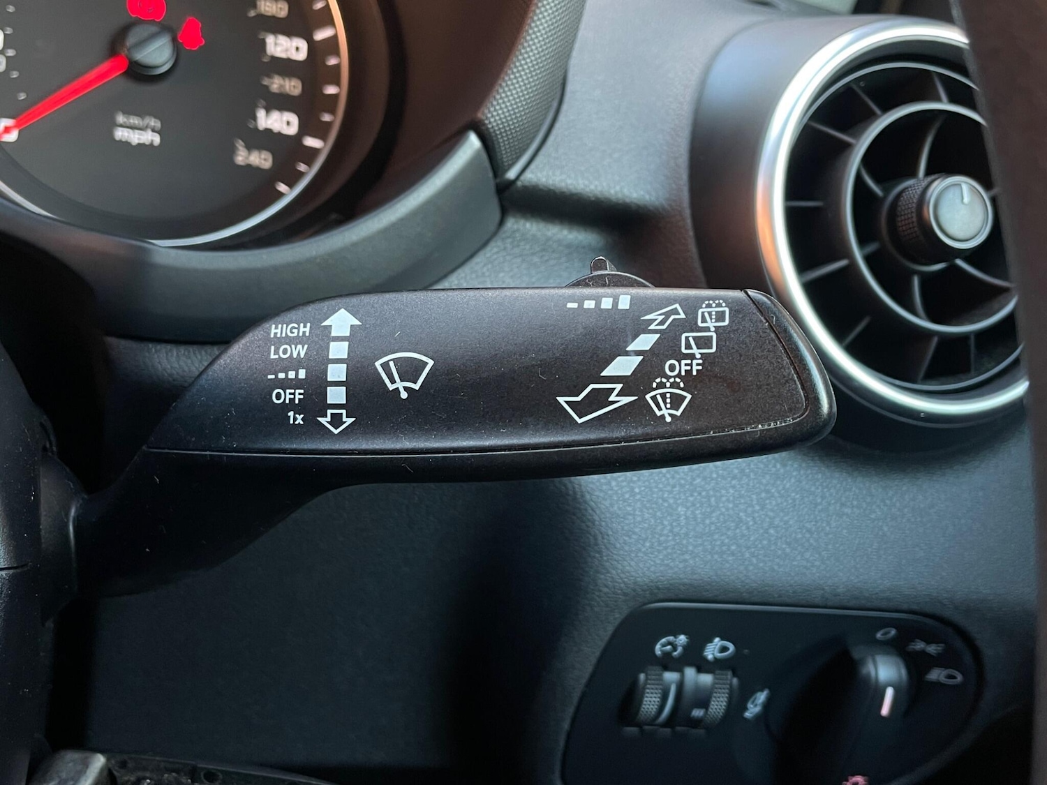 Used Audi A1 2011 for sale - 75589582: Photo 35