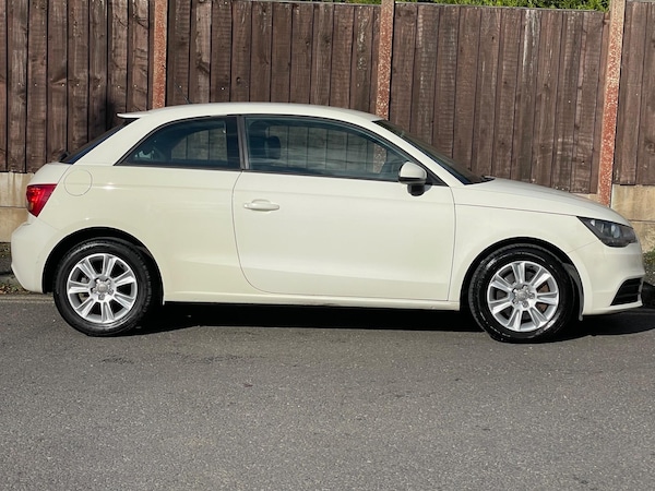 Used Audi A1 2011 for sale - 75589582: Photo 6